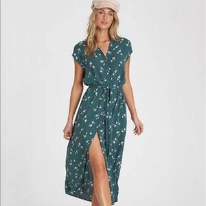 NWT Billabong size small cap sleeve midi length dress